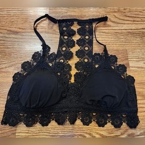 NWOT ♥︎Sexy♥︎ Lacy Black Bralette Size M Wire free